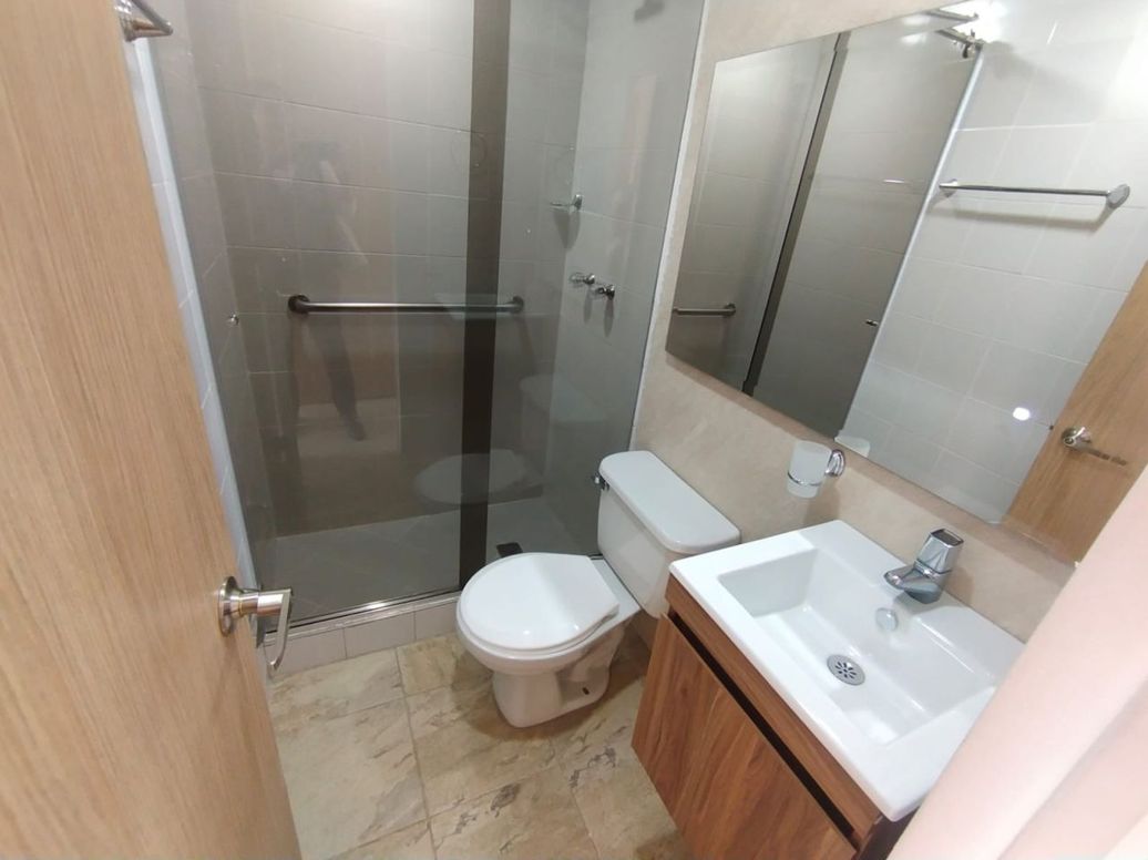 Apartamento de 3 alcobas en venta en Minuto De Dios, Bogotá, 89 m² · foto 4 de 20