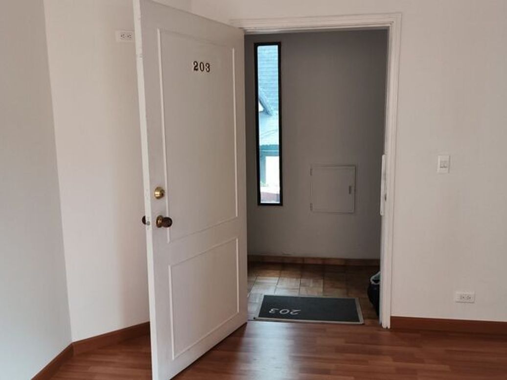 Apartaestudio en venta en Santa Barbara Central, Bogotá, 31 m² · foto 4 de 8