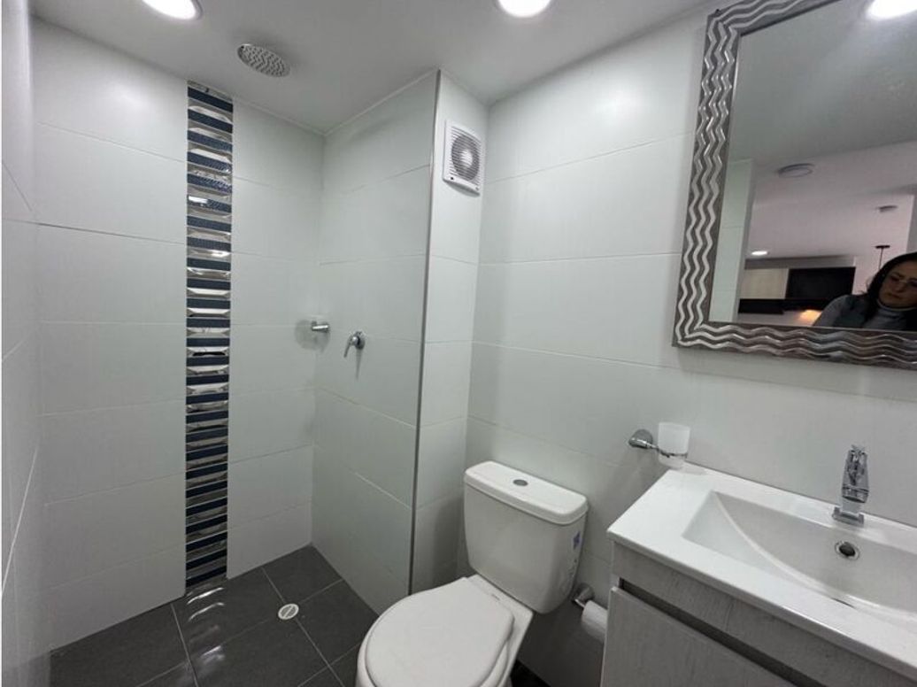 Apartaestudio en venta en Puente Grande, Bogotá, 32 m² · foto 2 de 15