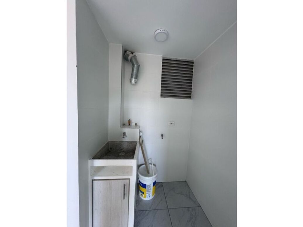 Apartaestudio en venta en Puente Grande, Bogotá, 32 m² · foto 3 de 15