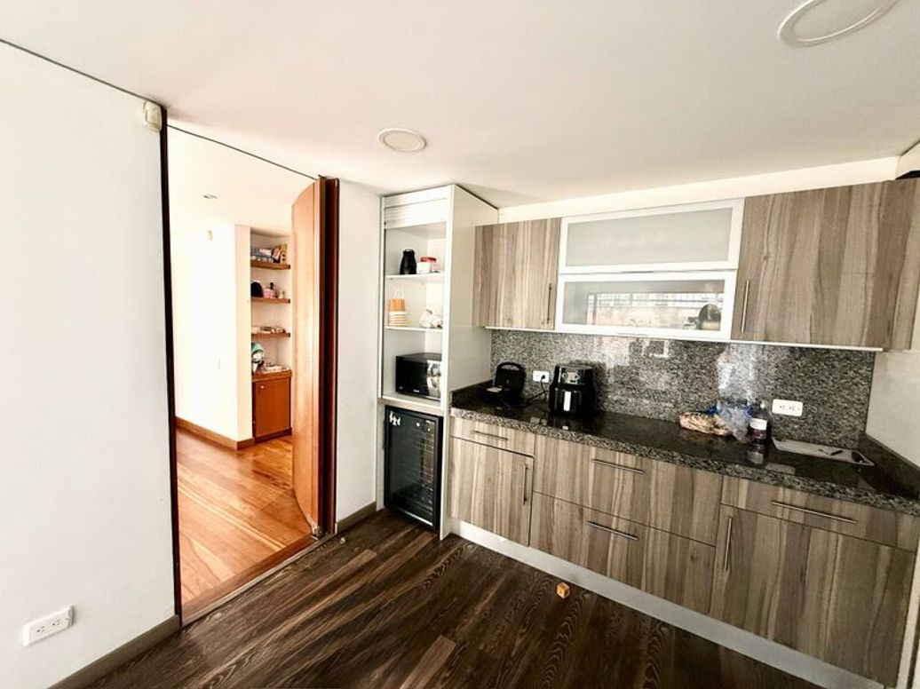 Apartamento de 4 alcobas en venta en Chicó Norte, Bogotá, 263 m² · foto 7 de 14