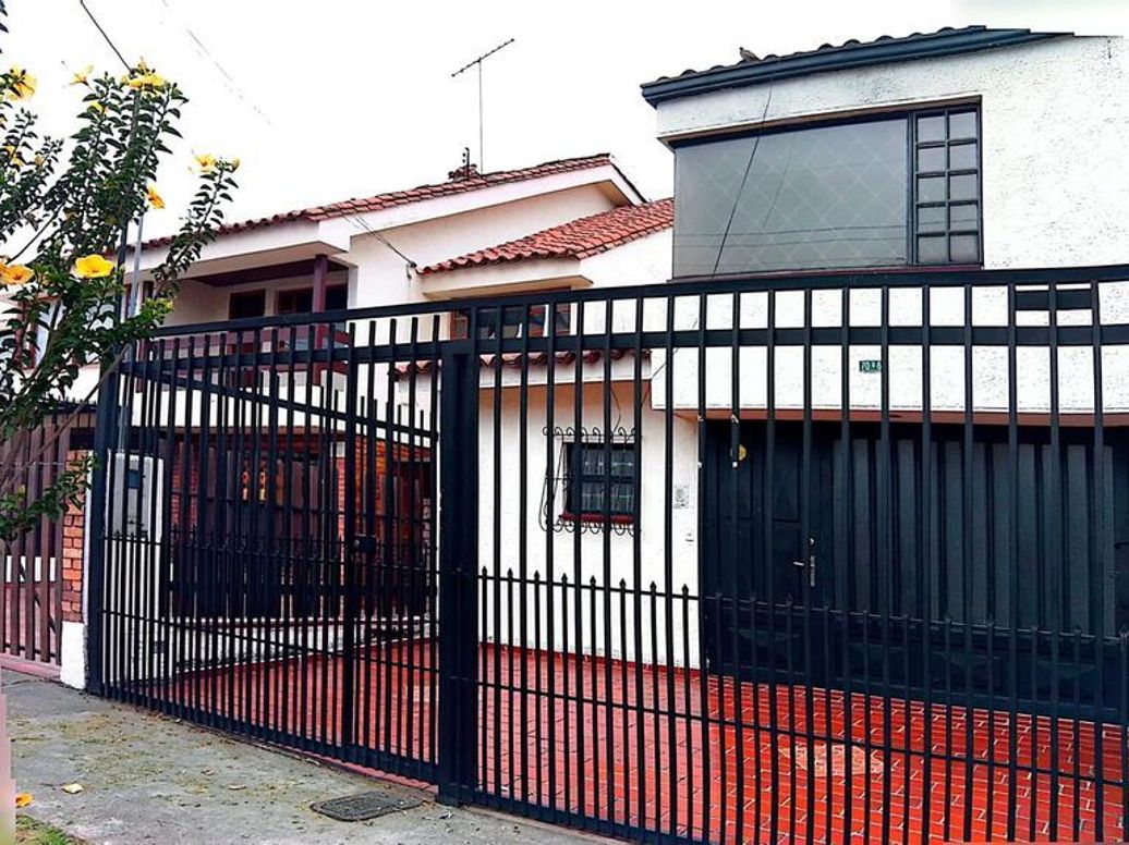 Casa de 4 alcobas en venta en Niza Norte, Bogotá, 219 m² · foto 3 de 20