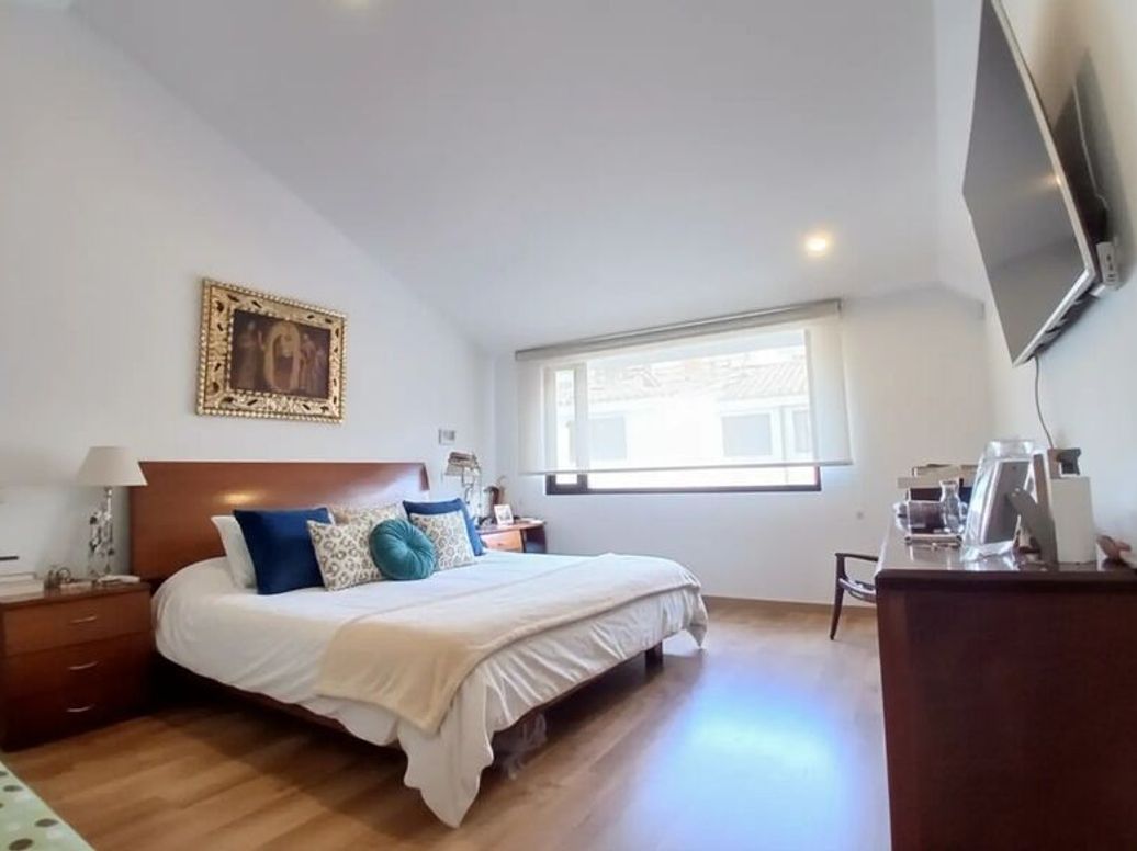 Casa de 4 alcobas en venta en Santa Ana Occidental, Bogotá, 350 m² · foto 8 de 20