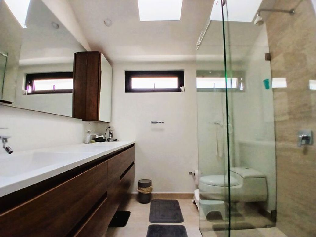 Casa de 4 alcobas en venta en Santa Ana Occidental, Bogotá, 350 m² · foto 10 de 20