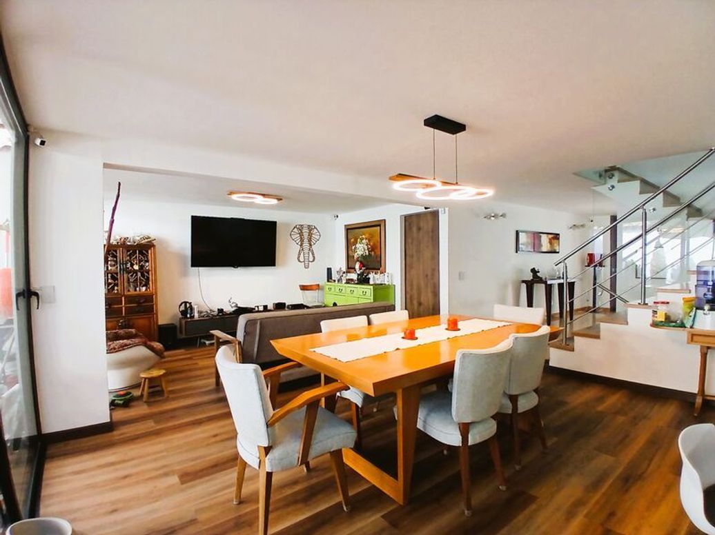 Casa de 4 alcobas en venta en Santa Ana Occidental, Bogotá, 350 m² · foto 18 de 20