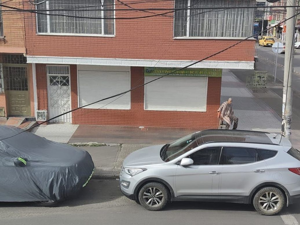Casa de 4 alcobas en venta en El Tejar, Bogotá, 320 m² · foto 6 de 7