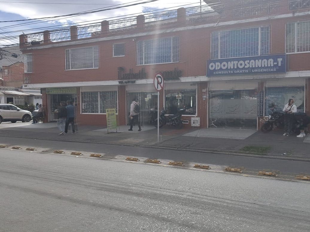 Casa de 4 alcobas en venta en El Tejar, Bogotá, 320 m² · foto 7 de 7