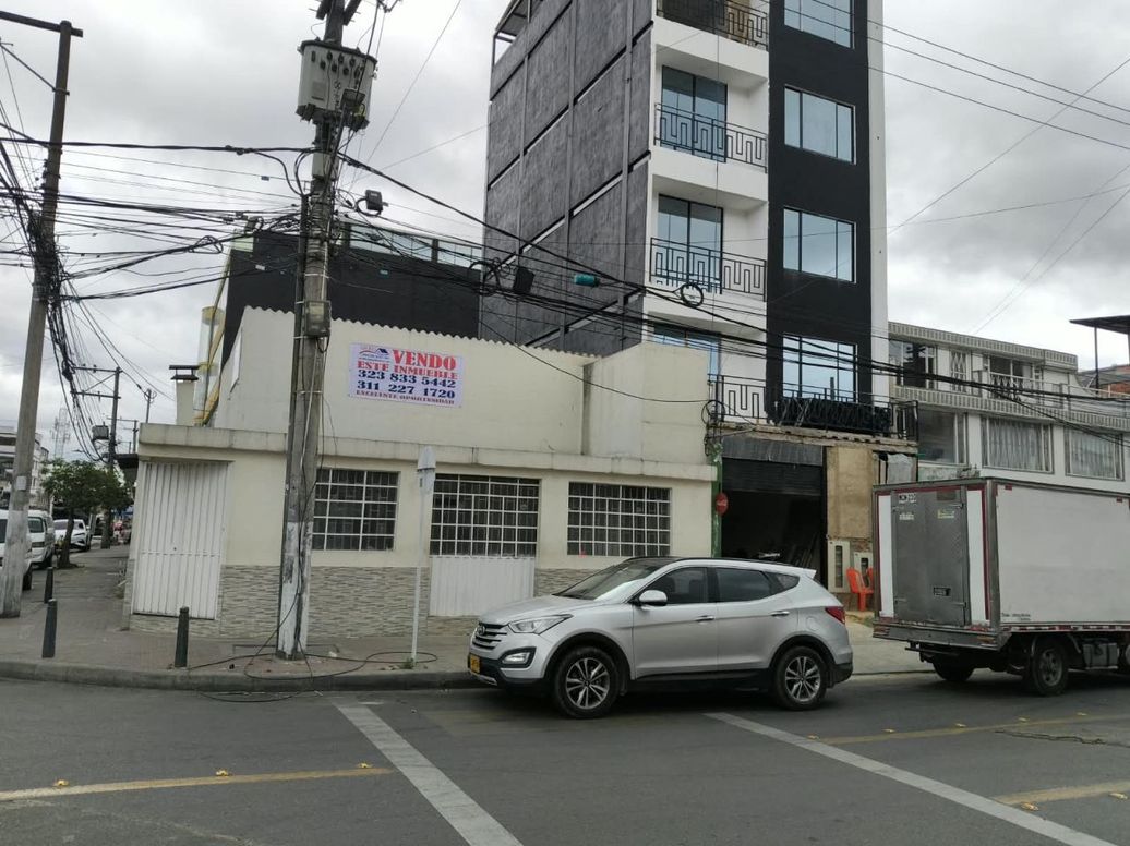 Casa de 2 alcobas en venta en Ub. Carvajal, Bogotá, 133 m² · foto 4 de 5