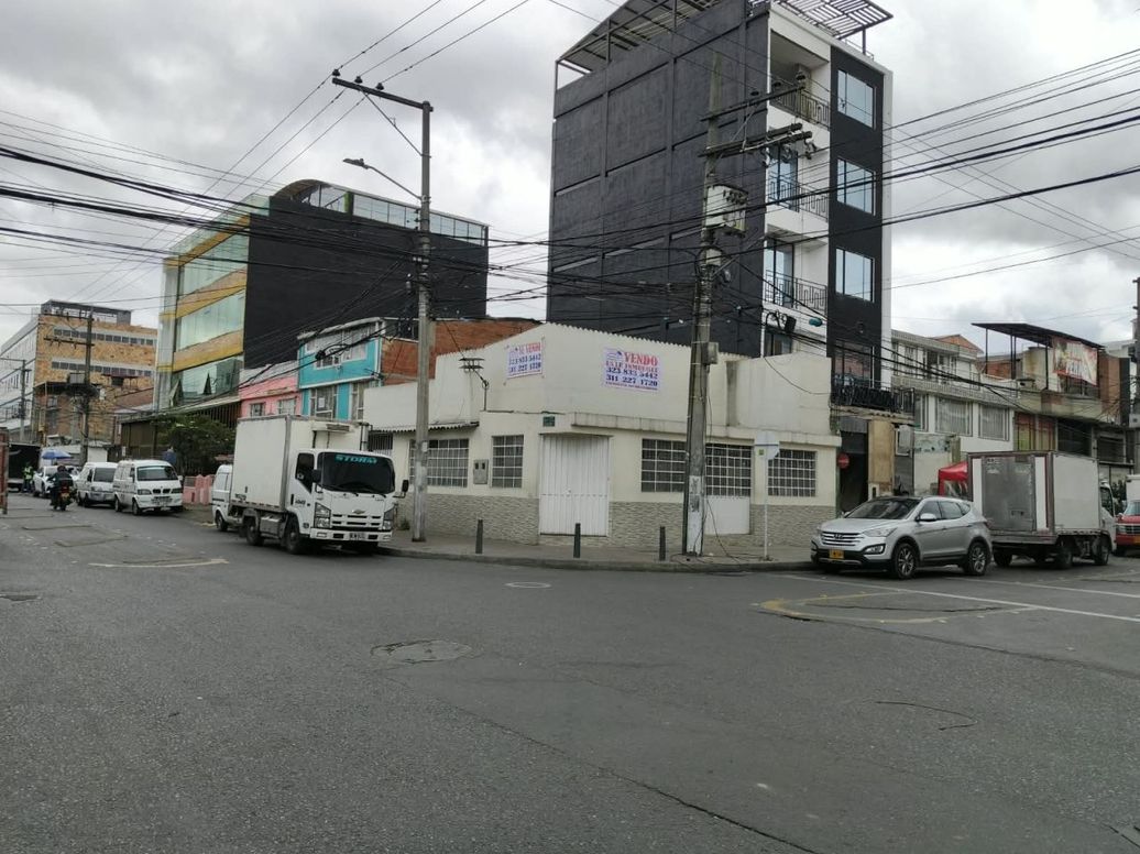Casa de 2 alcobas en venta en Ub. Carvajal, Bogotá, 133 m² · foto 5 de 5