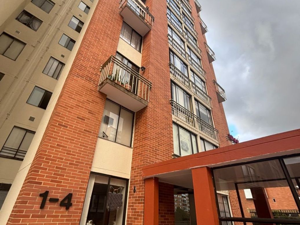 Apartamento de 3 alcobas en venta en Pradera Norte, Bogotá, 95 m² · foto 2 de 18