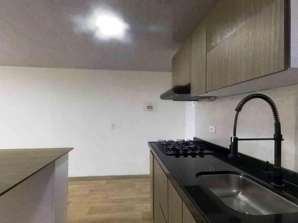 Apartamento de 1 alcoba en venta en Hayuelos, Bogotá, 29 m² · foto 7 de 20