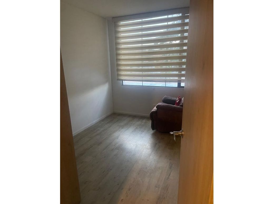Apartamento de 3 alcobas en venta en La Laguna, Bogotá, 73 m² · foto 5 de 12