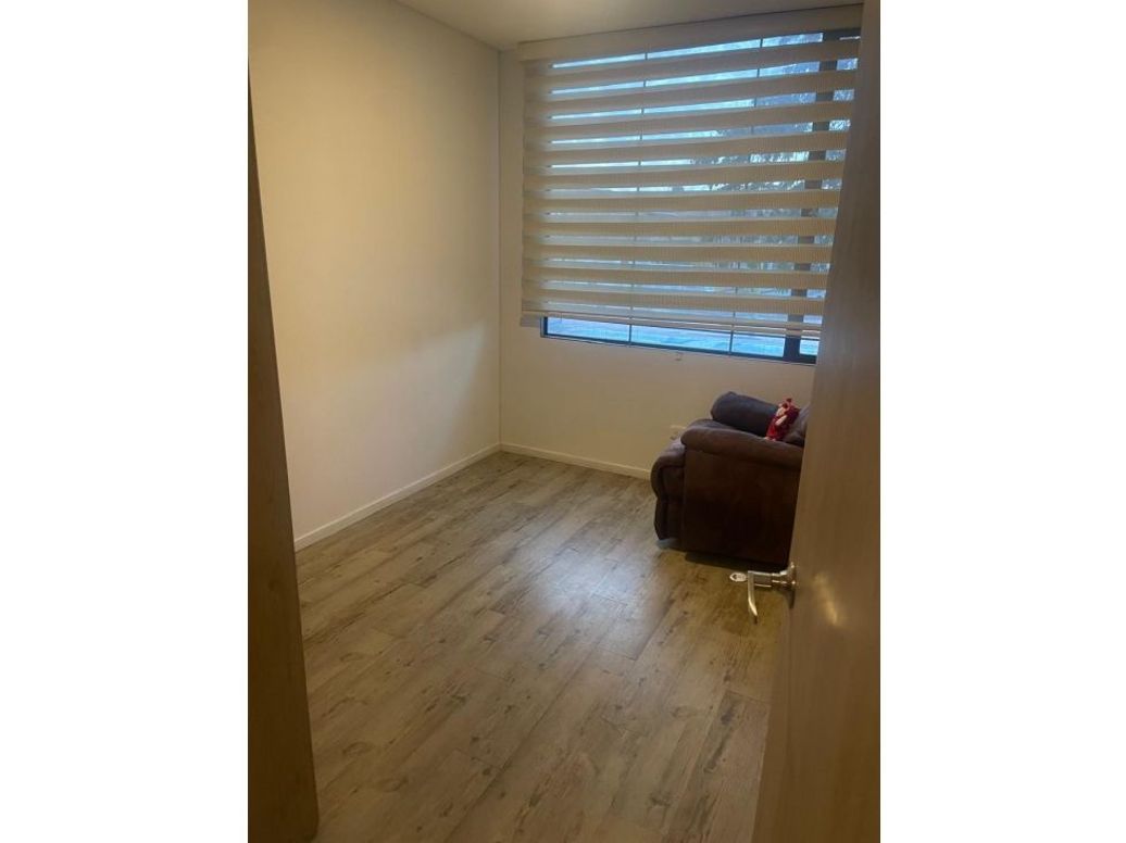 Apartamento de 3 alcobas en venta en La Laguna, Bogotá, 73 m² · foto 6 de 12