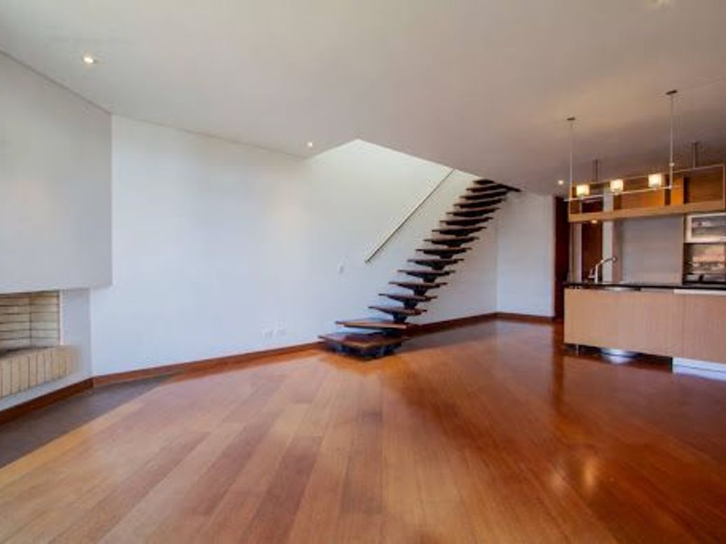 Apartamento de 2 alcobas en venta en Bosque Calderón, Bogotá, 85 m² · foto 2 de 19
