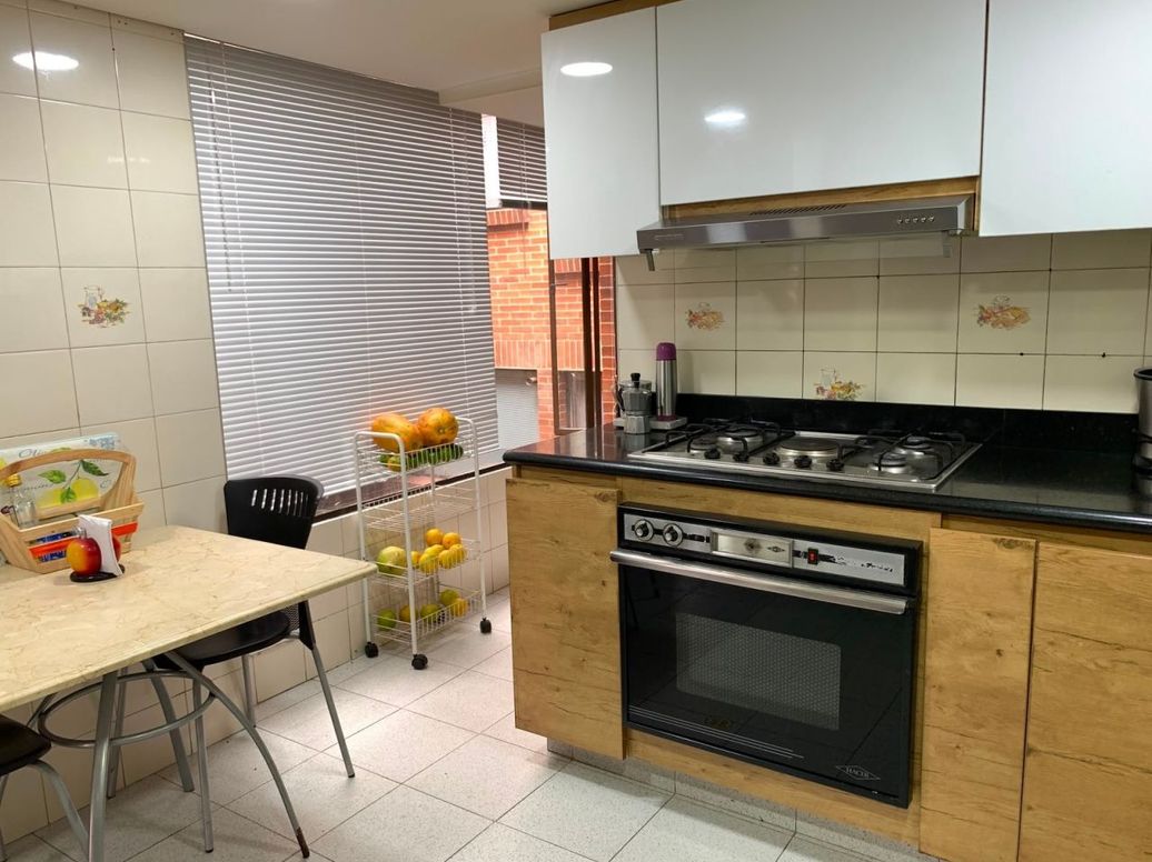 Apartamento de 2 alcobas en venta en El Batan, Bogotá, 171 m² · foto 9 de 20