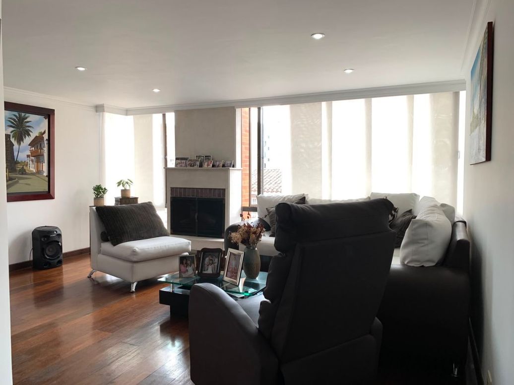 Apartamento de 2 alcobas en venta en El Batan, Bogotá, 171 m² · foto 2 de 20