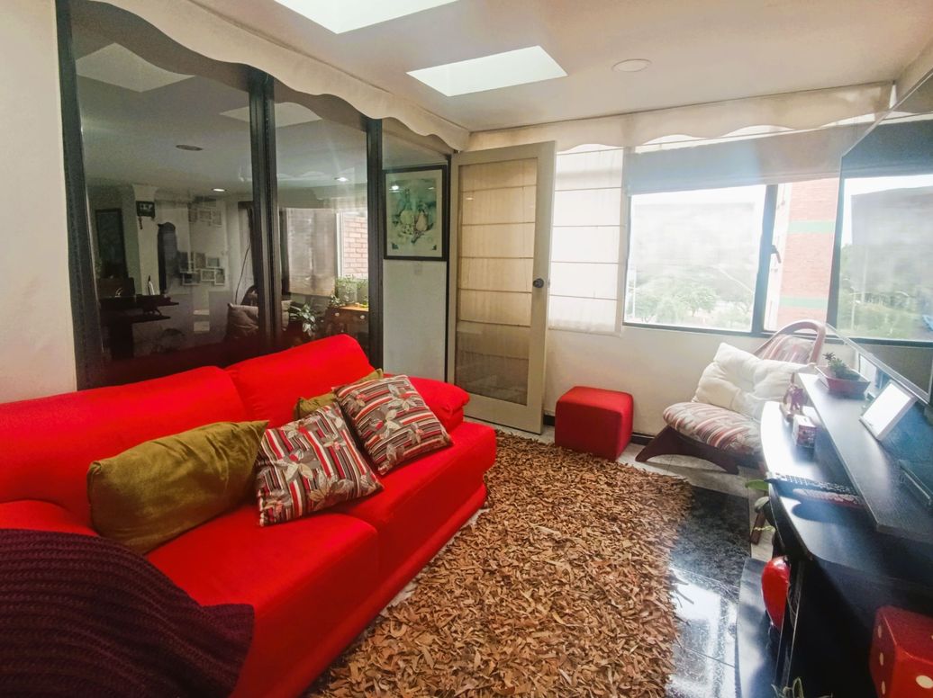 Apartamento de 4 alcobas en venta en Lunapark, Bogotá, 156 m² · foto 2 de 20