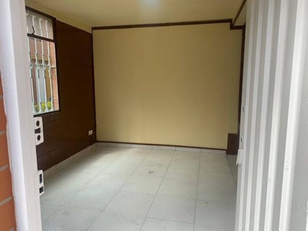Casa de 5 alcobas en arriendo en Fontibón, Bogotá, 78 m² · foto 5 de 18