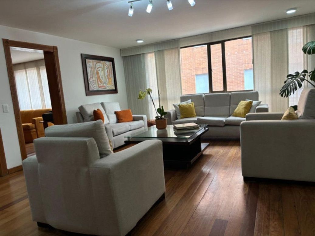 Apartamento de 4 alcobas en venta en Santa Bibiana, Bogotá, 325 m² · foto 2 de 20