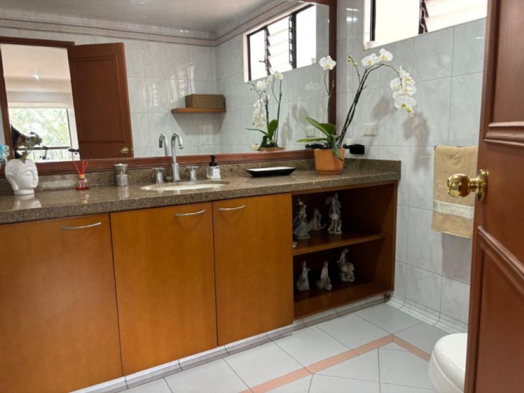 Apartamento de 4 alcobas en venta en Santa Bibiana, Bogotá, 325 m² · foto 14 de 20