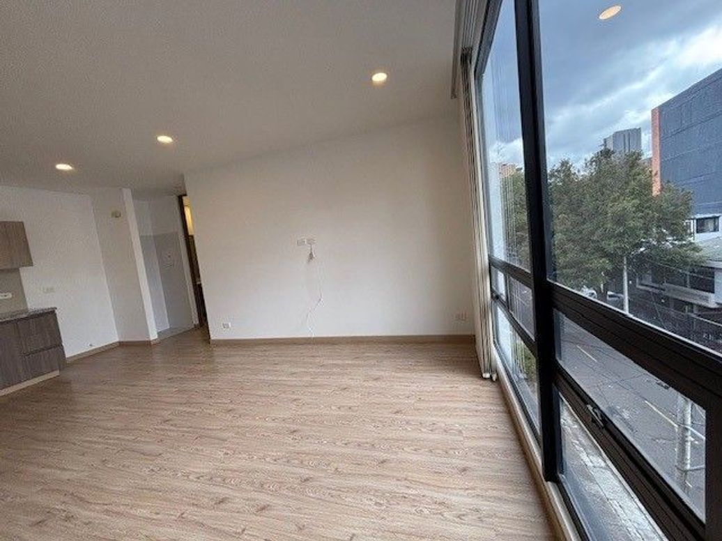 Apartamento de 1 alcoba en venta en Santa Barbara Oriental, Bogotá, 56 m² · foto 9 de 15