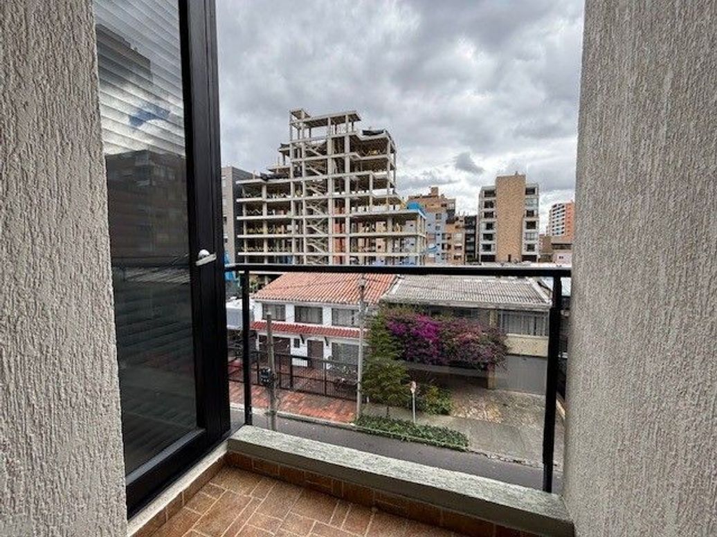 Apartamento de 1 alcoba en venta en Santa Barbara Oriental, Bogotá, 56 m² · foto 12 de 15