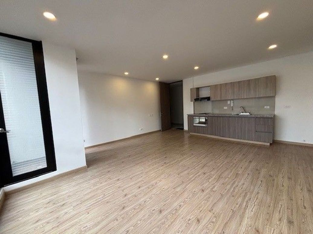 Apartamento de 1 alcoba en venta en Santa Barbara Oriental, Bogotá, 56 m² · foto 3 de 15
