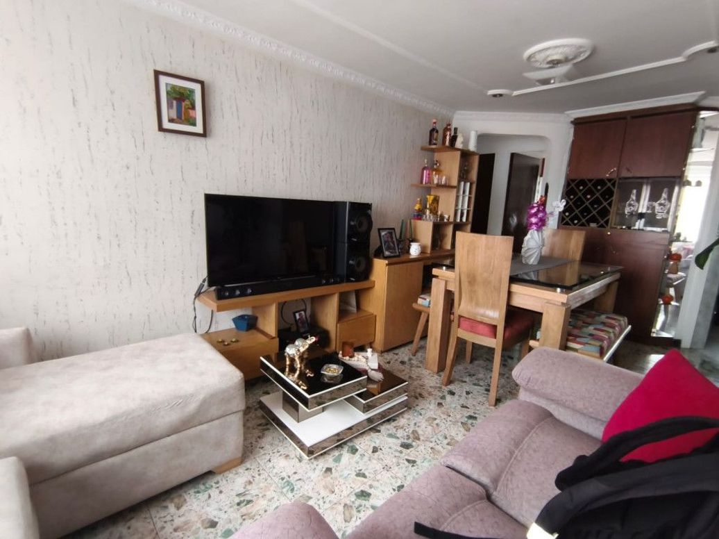 Apartamento de 3 alcobas en venta en Remanso Sur, Bogotá, 51 m² · foto 2 de 16