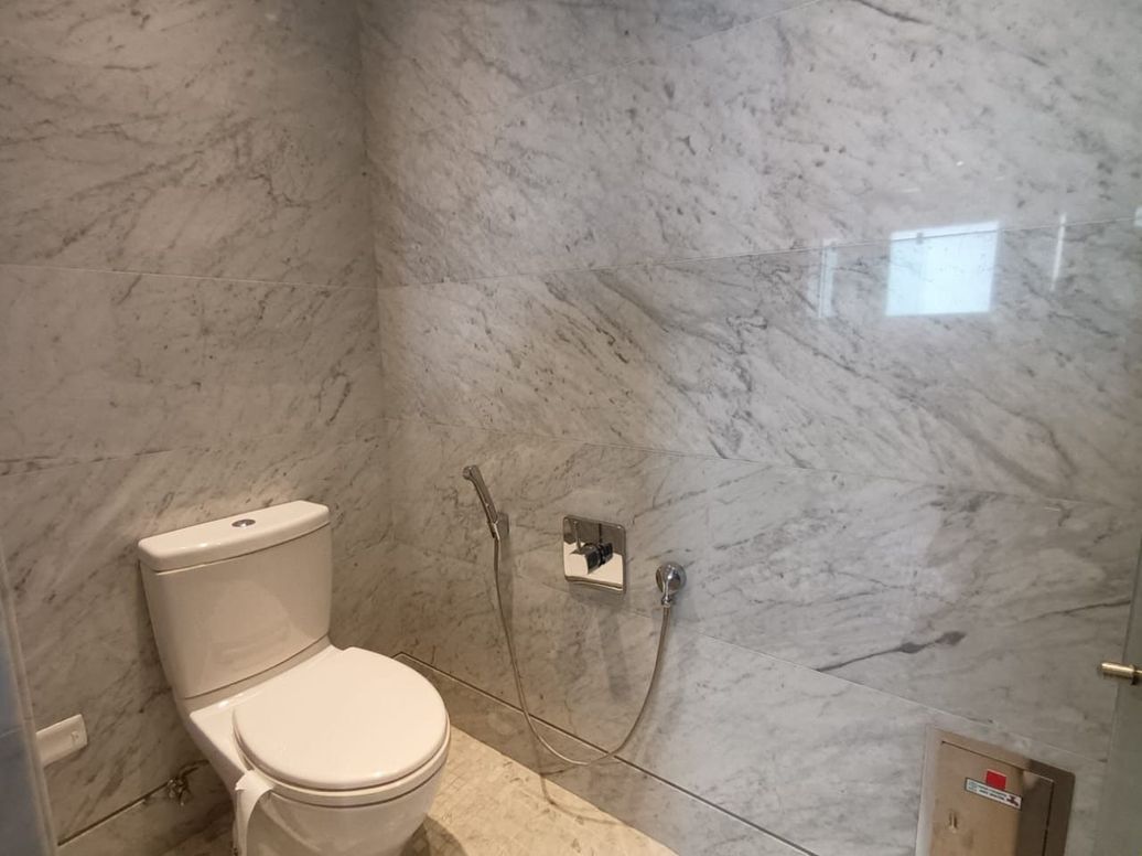 Apartamento de 3 alcobas en venta en Los Rosales, Bogotá, 319 m² · foto 18 de 20
