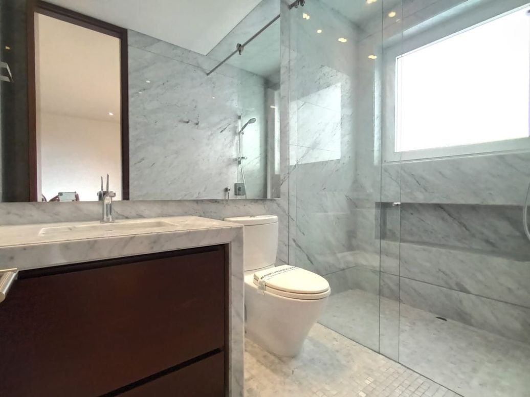 Apartamento de 3 alcobas en venta en Los Rosales, Bogotá, 319 m² · foto 12 de 20