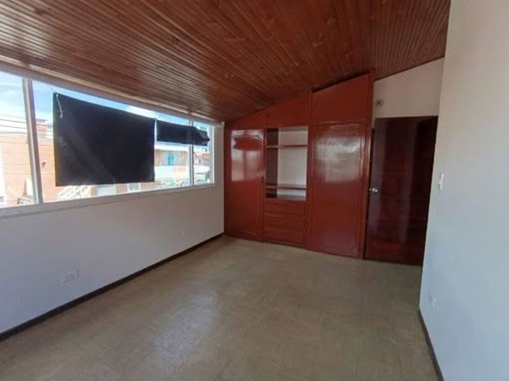Casa de 5 alcobas en venta en Las Margaritas, Bogotá, 204 m² · foto 8 de 20