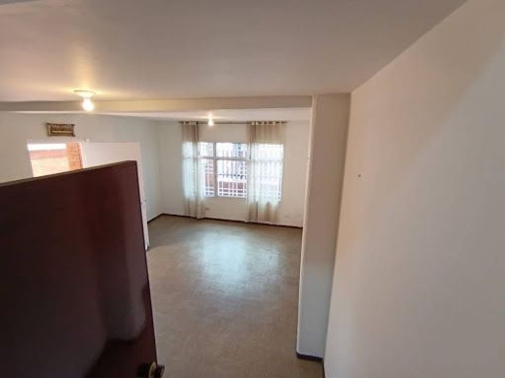 Casa de 5 alcobas en venta en Las Margaritas, Bogotá, 204 m² · foto 4 de 20