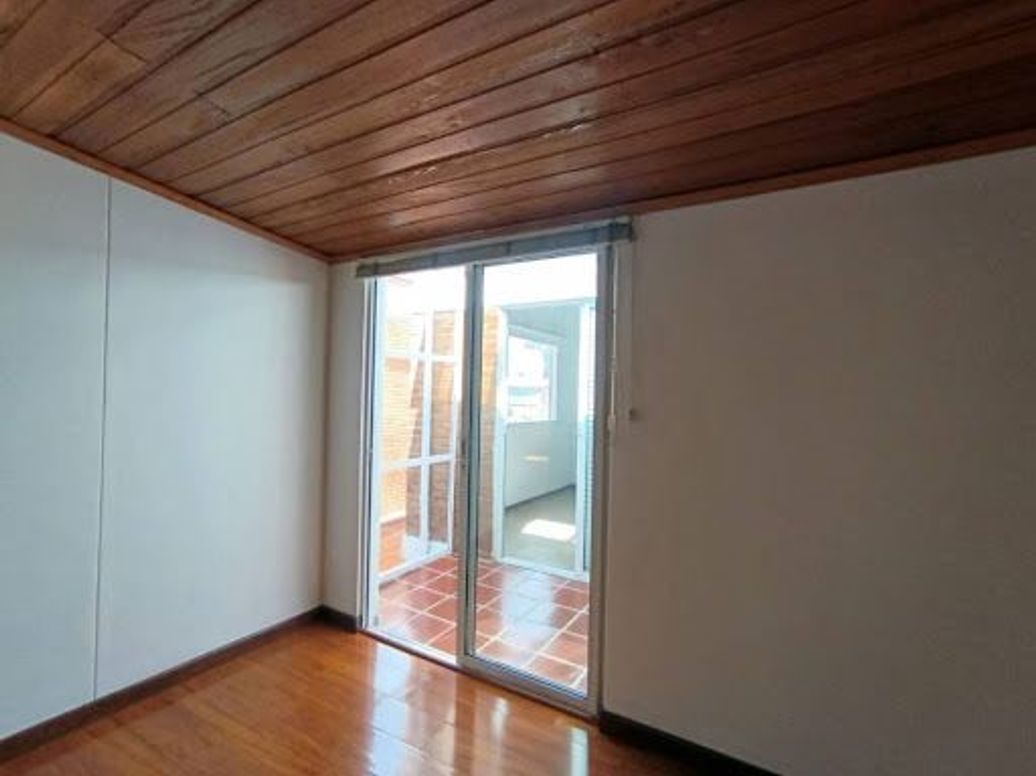 Casa de 5 alcobas en venta en Las Margaritas, Bogotá, 204 m² · foto 15 de 20