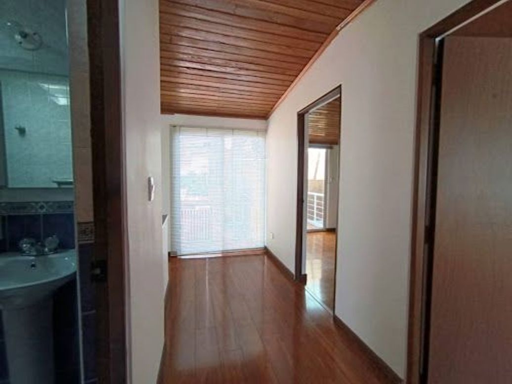 Casa de 5 alcobas en venta en Las Margaritas, Bogotá, 204 m² · foto 12 de 20