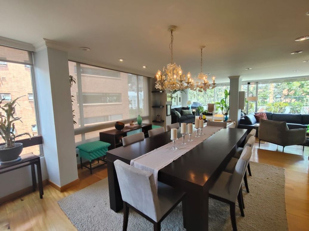 Apartamento de 3 alcobas en venta en La Cabrera, Bogotá, 313 m² · foto 4 de 20
