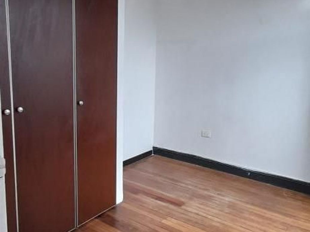 Apartamento de 4 alcobas en venta en Sears, Bogotá, 110 m² · foto 15 de 16