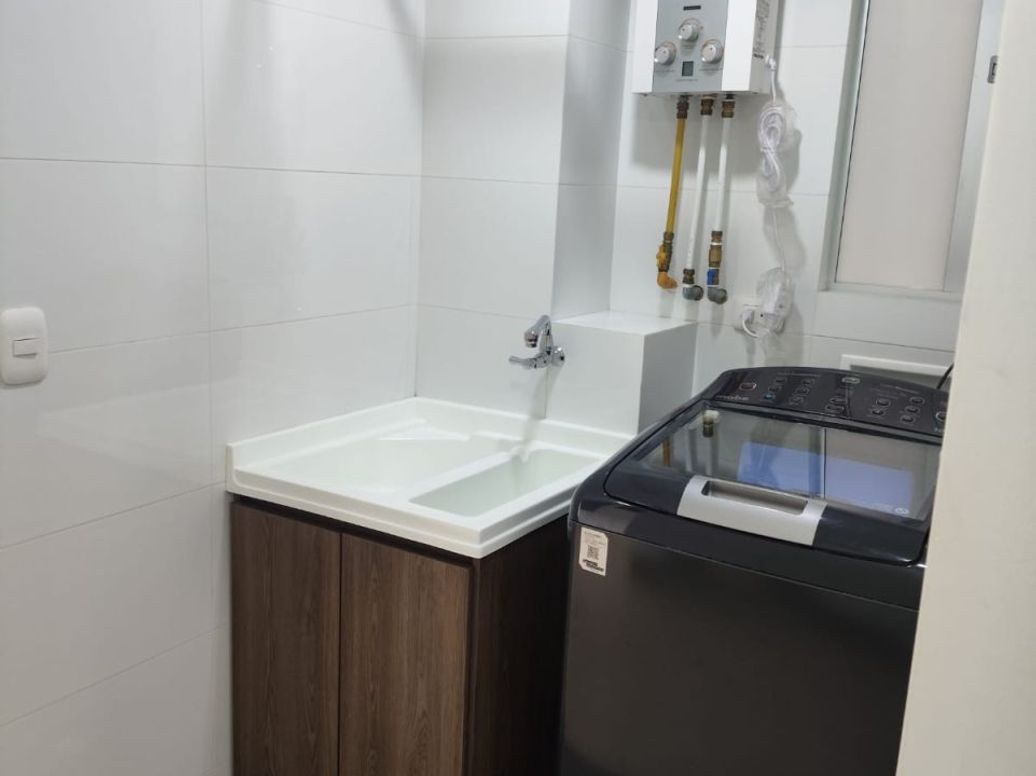 Apartamento de 1 alcoba en venta en Restrepo Occidental, Bogotá, 64 m² · foto 8 de 9