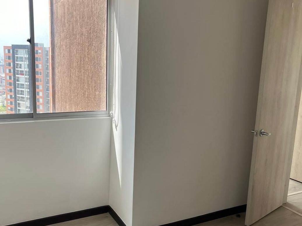 Apartamento de 3 alcobas en venta en Nuestra Señora De La Paz, Bogotá, 63 m² · foto 5 de 10