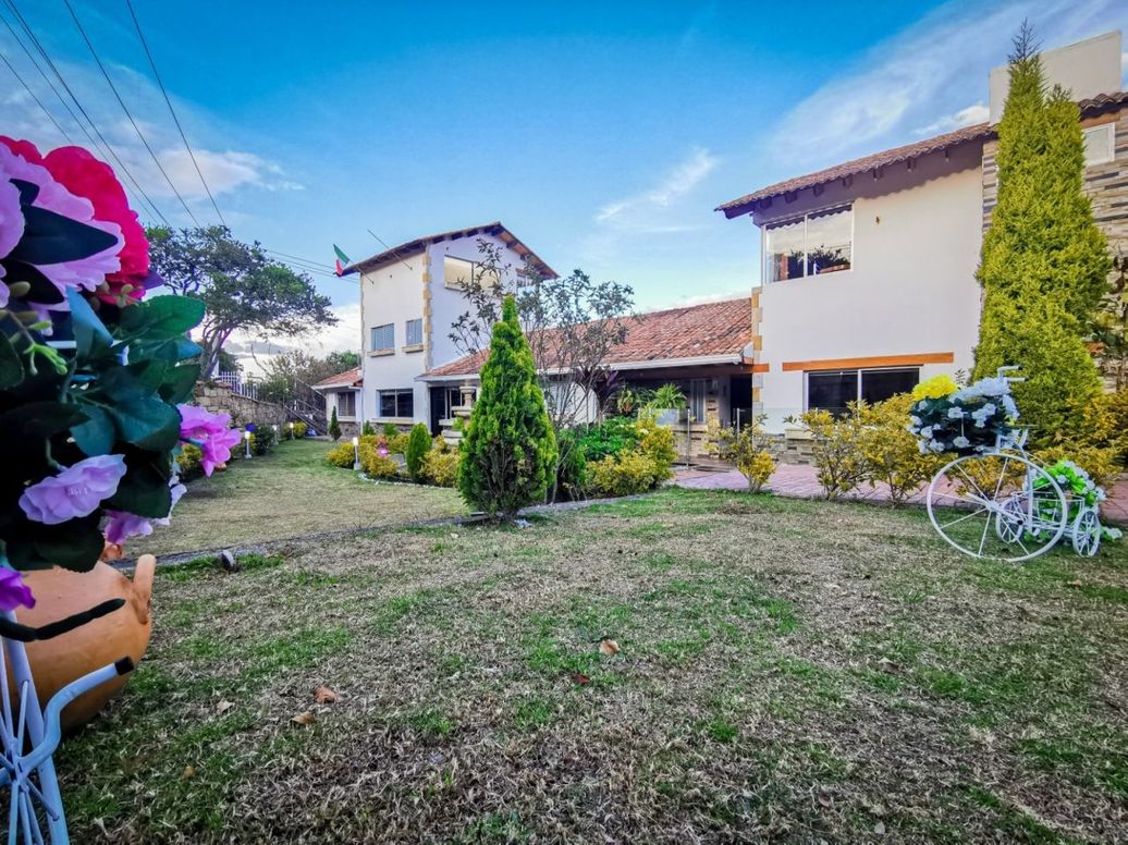 Casa de 7 alcobas en arriendo en Las Mercedes Suba, Bogotá, 700 m² · foto 4 de 18