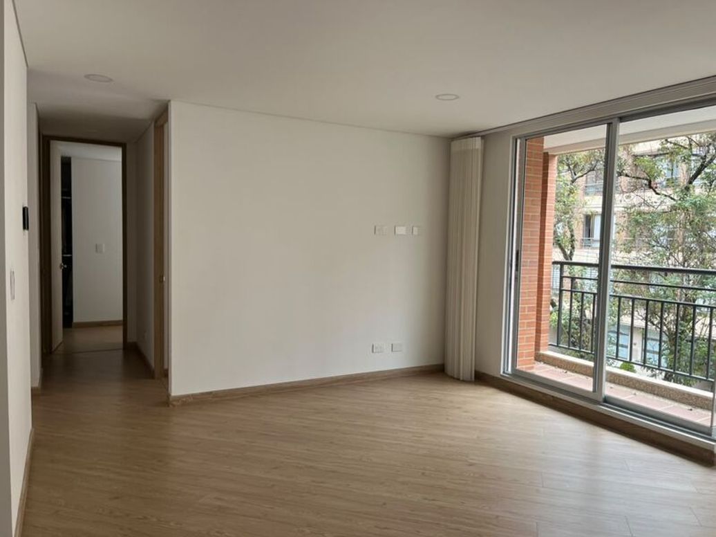 Apartamento de 2 alcobas en arriendo en El Batan, Bogotá, 78 m² · foto 4 de 14