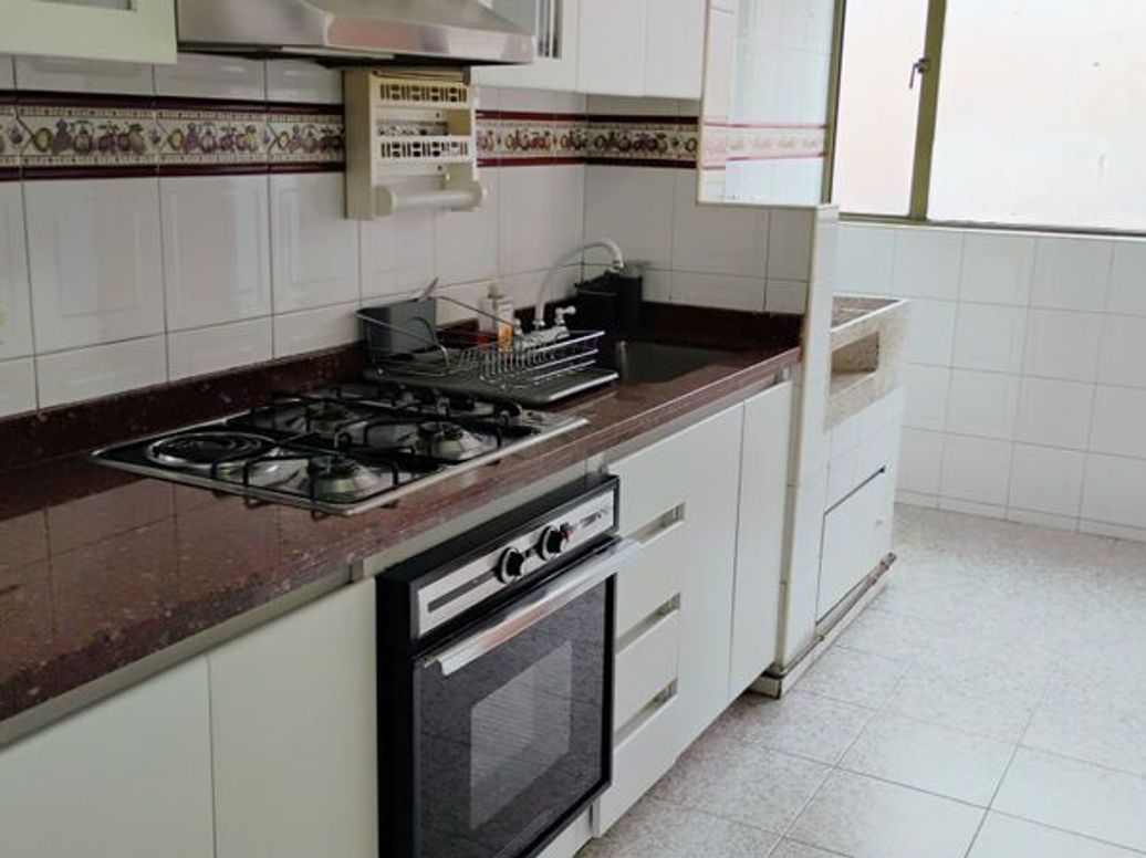 Apartamento de 3 alcobas en venta en Atenas, Bogotá, 117 m² · foto 11 de 12