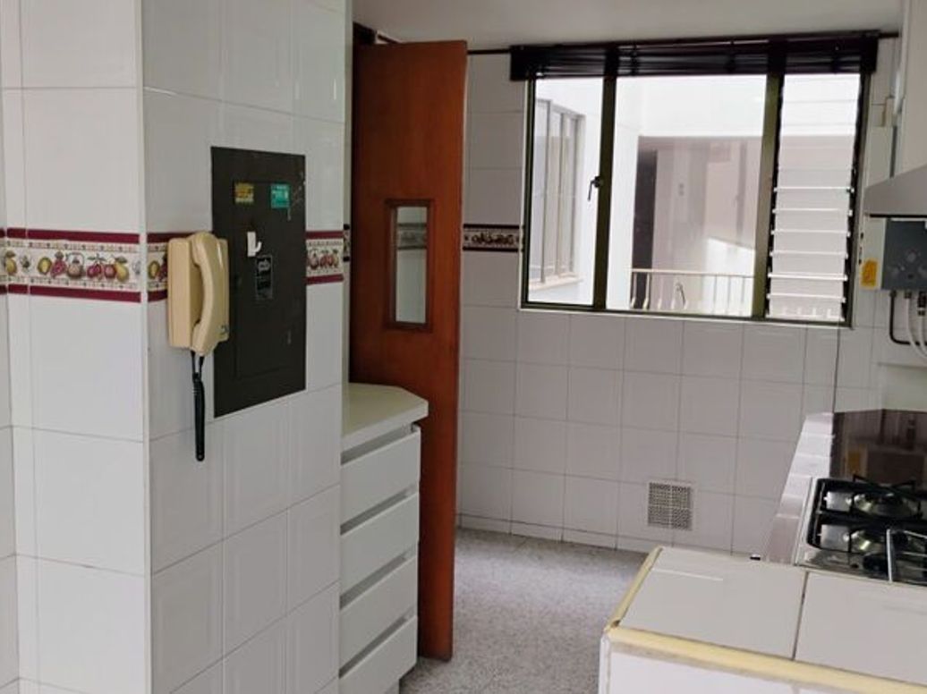 Apartamento de 3 alcobas en venta en Atenas, Bogotá, 117 m² · foto 12 de 12