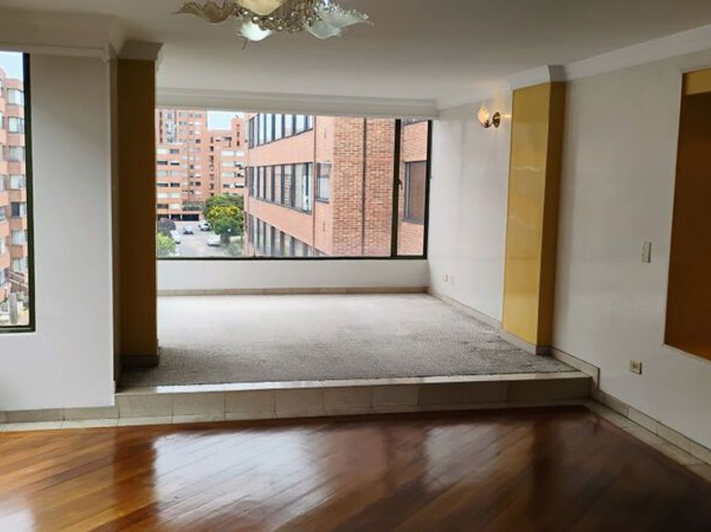 Apartamento de 3 alcobas en venta en Atenas, Bogotá, 117 m² · foto 3 de 12