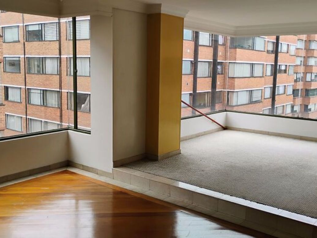 Apartamento de 3 alcobas en venta en Atenas, Bogotá, 117 m² · foto 2 de 12