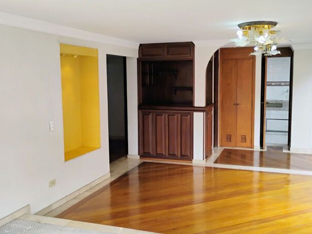 Apartamento de 3 alcobas en venta en Atenas, Bogotá, 117 m² · foto 4 de 12