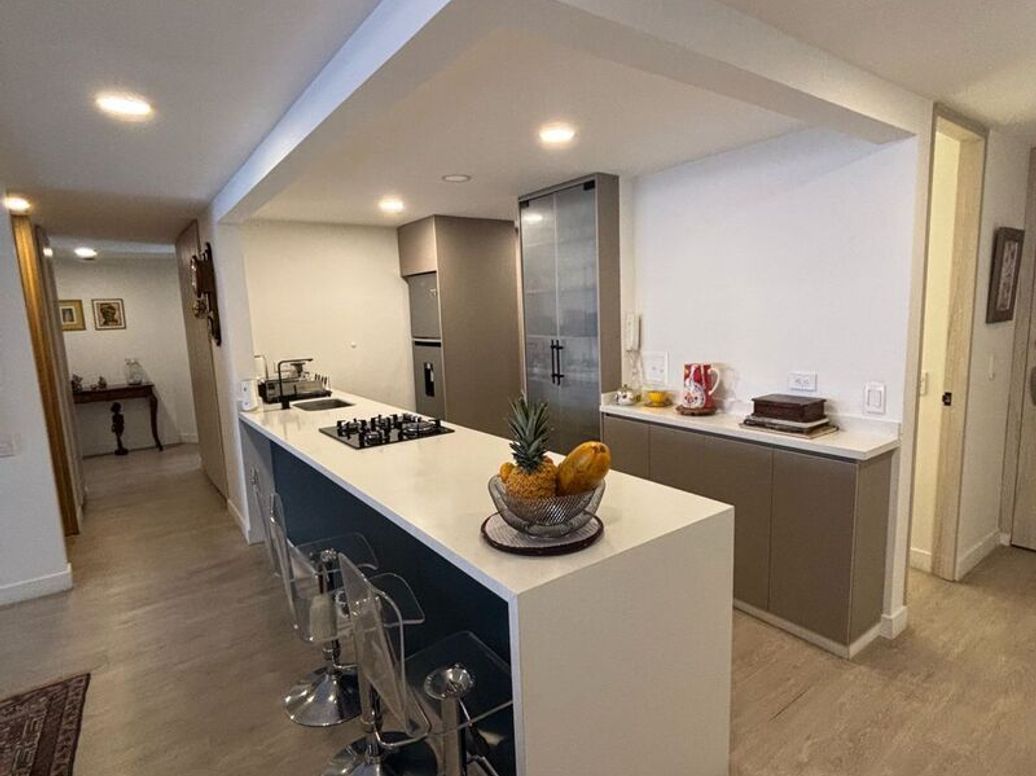 Apartamento de 2 alcobas en venta en Bella Suiza, Bogotá, 132 m² · foto 6 de 15