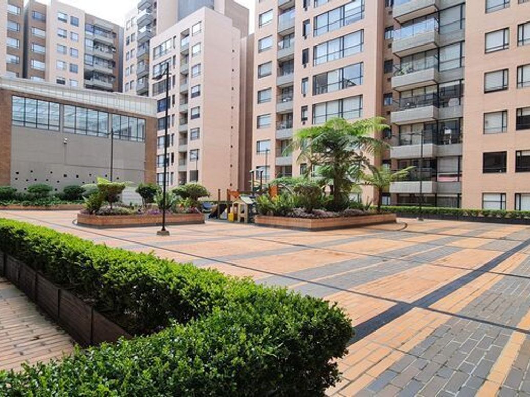 Apartamento de 3 alcobas en venta en Cantalejo, Bogotá, 92 m² · foto 3 de 20