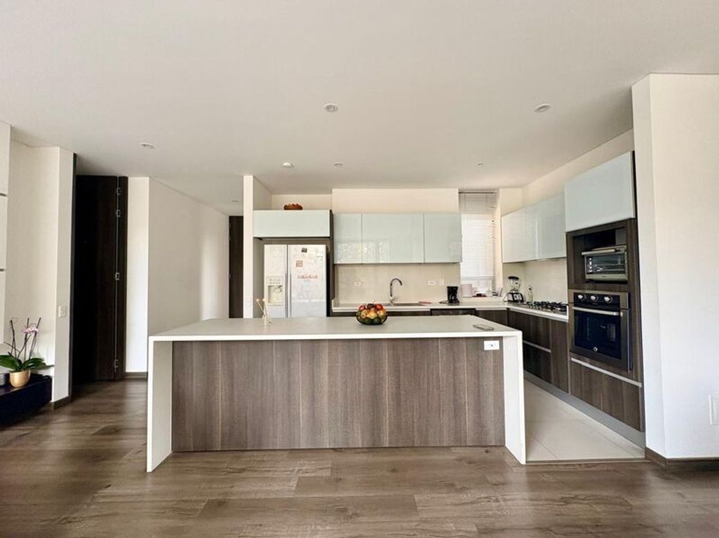 Apartamento de 3 alcobas en venta en Casa Blanca Suba, Bogotá, 167 m² · foto 4 de 20