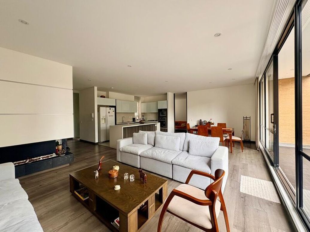Apartamento de 3 alcobas en venta en Casa Blanca Suba, Bogotá, 167 m² · foto 2 de 20