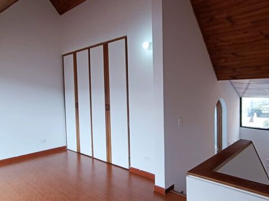 Casa de 3 alcobas en venta en San Patricio, Bogotá, 178 m² · foto 7 de 12